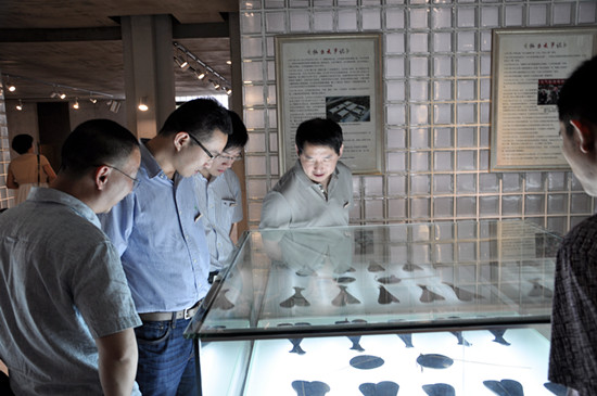 浙江省鎮(zhèn)海中學(xué)校友總會直屬分會成立大會在公司舉行