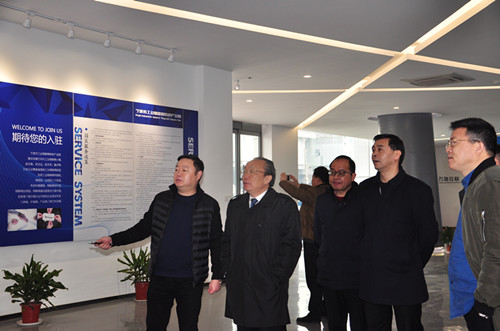 池州市政協(xié)主席張夏林、青陽縣縣長鞏文生一行調(diào)研柯力